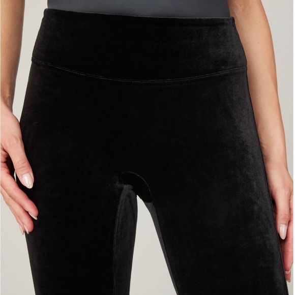 Spanx Black Velvet Leggings Size Small Worn One Time Only - Picture 6 of 8